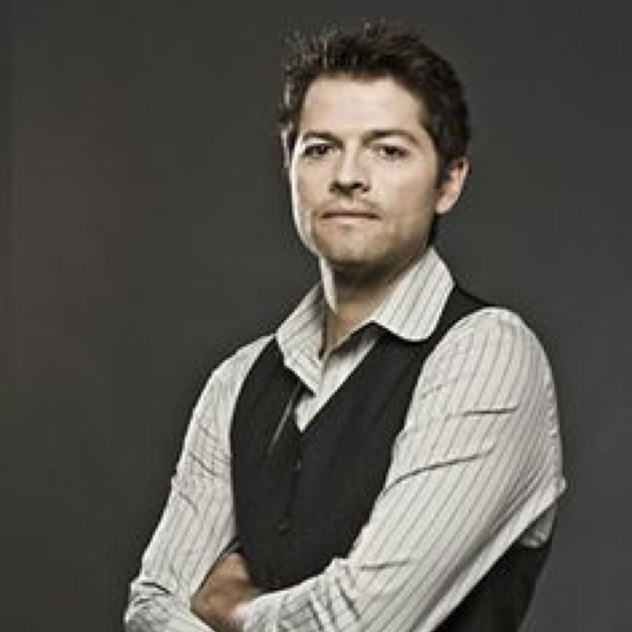 SeraphOfThurs_'s profile picture. Chef, Tutor, Brother, Friend and Angel of the Lord. I am many things and I hope to be more for the sake of my penance.
{#AU || #Bi}