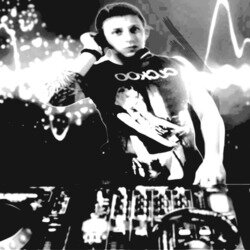 Club DJ/bar/party DJ, remixer & aspiring producer

Covering Southern Scotland and North East England