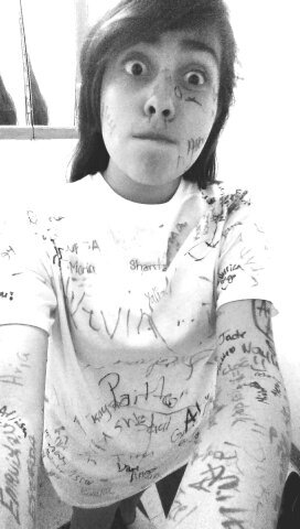 hai! I'm Jasmine Martinez and I'm a YouTuber I like Macon and stuff go follow me on instagram @batmano.o