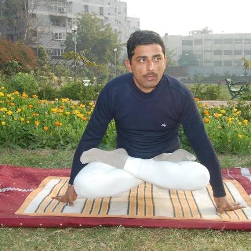 Shardakant  shandilya  is a Certified Corporate Yoga Trainer Delhi NCR India provides Yoga  Meditation Classes to improve fitness &work efficiency.
