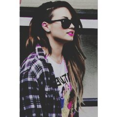unicamente lesbica.