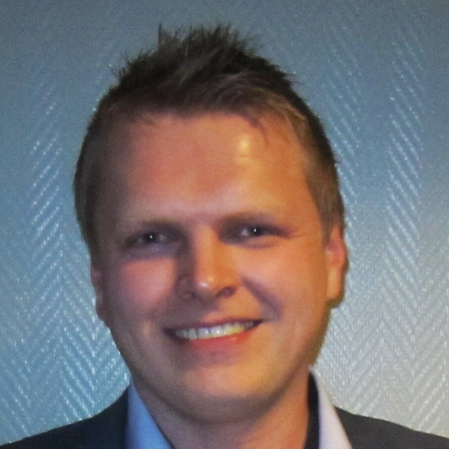 Er samfunnsengasjert og opptatt av så mangt og mye. Ambulansesjef, Prehospitale tjenester - Sykehuset Telemark HF.