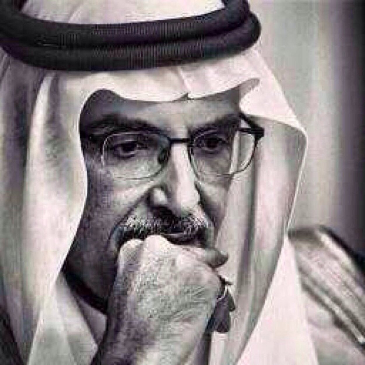 أسْتغَفرُ اللہّ ﺂلذَيِے لا اله إِلاَّ هو وأتُوبَ إليَہِ ..♥