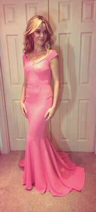 im lucie my idols are Amanda Holden + Sharon Osbourne. im 17 and In college. follow me I will follow back