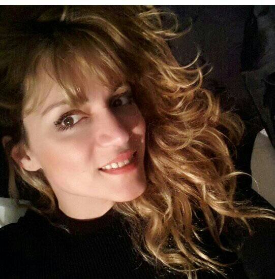 Directora Artes graficas Sagitario   y  Artes en imprenta. Diseniadora grafica .Love letterpress & bookbinding