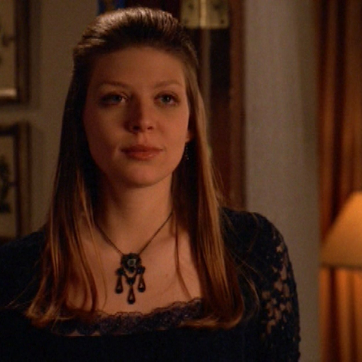 Willows_Witch's profile picture. A witch. Rp.