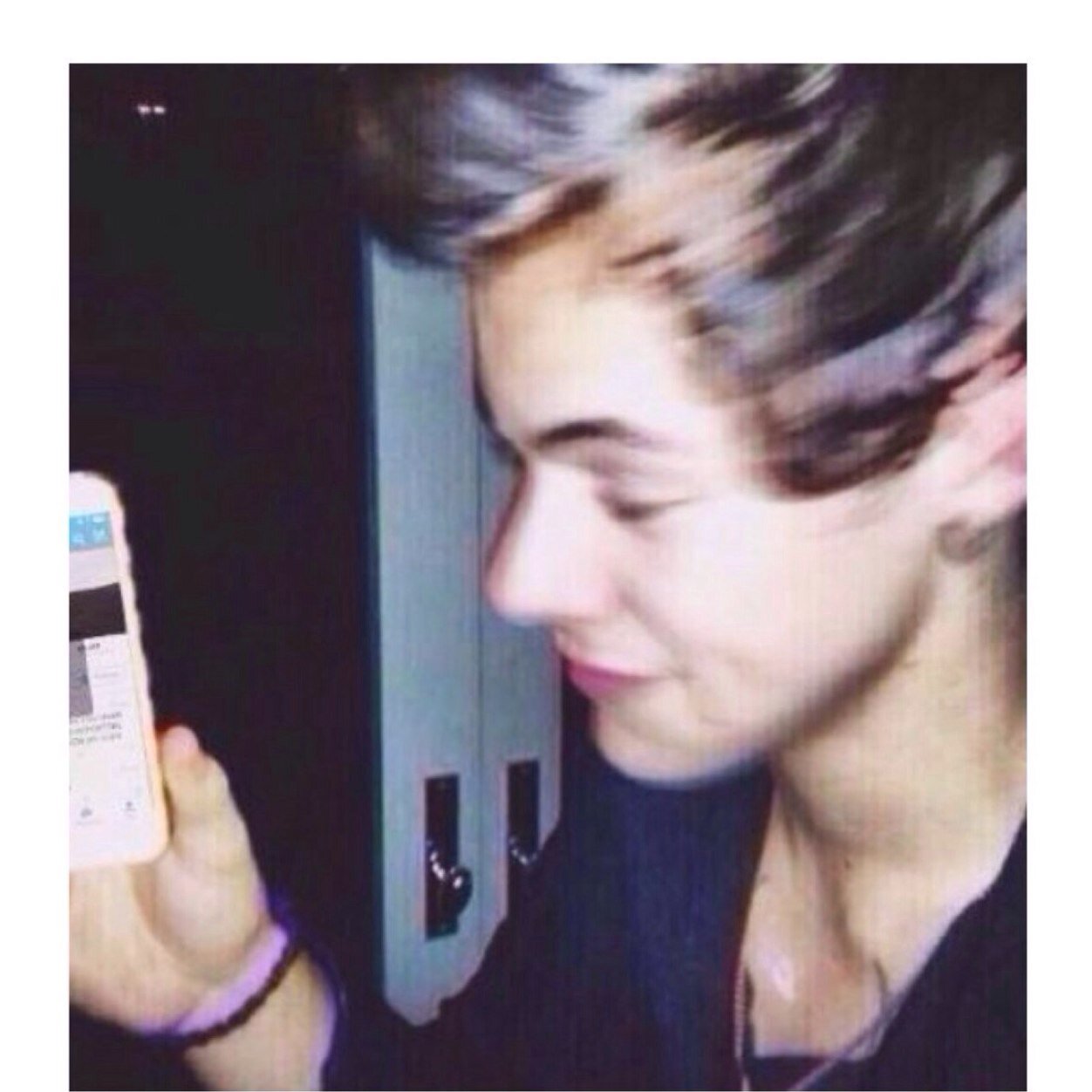 Free follow! Please follow @sxtisfied_ mwahhh x