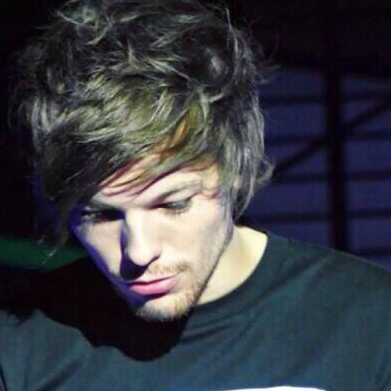 louis tomlinson//o/5