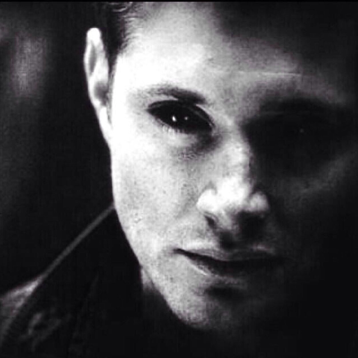 seewhatlsee's profile picture. LOVE AND PAIN FROM @DEVlLSTRAPS