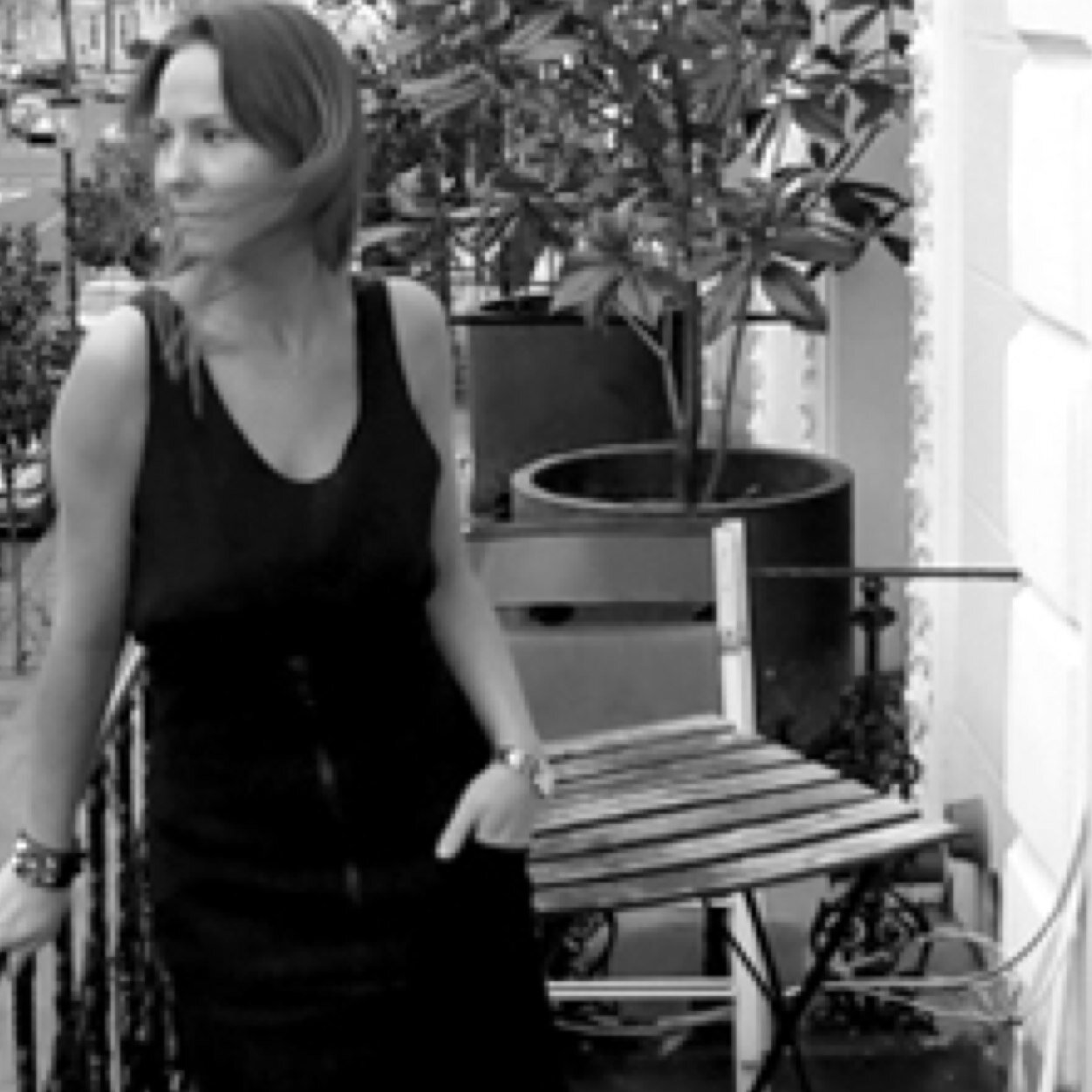 Global Associate Publisher, RUSSH magazine and digital. Founder / Director, LUXWHO Communications. Creative Director, http://t.co/yq5IKpm3RJ film productions