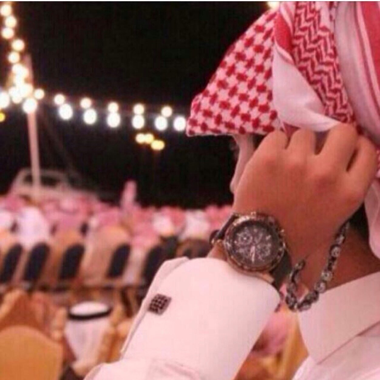 للتواصل ...PIN:272080AE.

الانستقرام..FEEEF2012