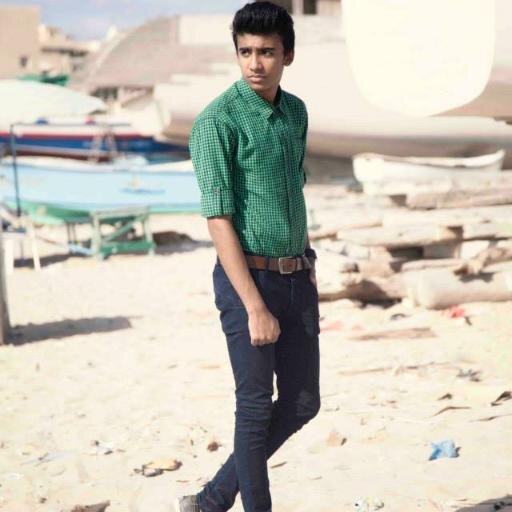 My heart asked my
eyes:
Why do you cry?
My eyes said:
I looked 4 my love
and I cant find him.
My heart said:
Dont cry
He
is
inside me !!