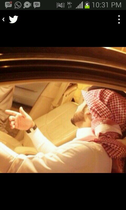 هّناكِ مںْ لاِ يٌجيدِ وصُفِ الَمشاعر ليسْ لإنہٌ لاَ يٌشعر بِ شيُء إنمّا لصَدقہْ بمّا يٌشعرً فلآ يّمتلكِ حَروفاً تتِرجمٌ بّرائتہُ ، ،