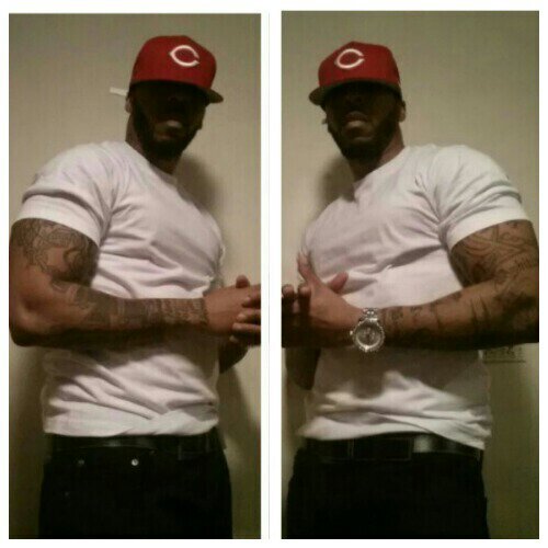 LonnieLove1000's profile picture. 