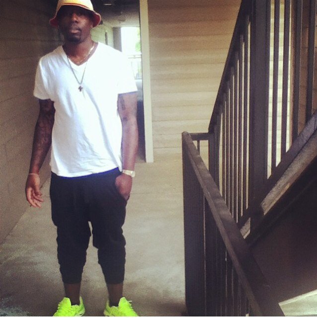 PrettyTonyKNS's profile picture. What happen yesterday baby girl fix ya mood cuz I don't like my head wit some attitude and I don't like ya legs unless they at the roof #KNS like yeaa bitch