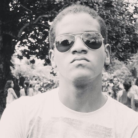 ● 1.6 anos
● H.Q.V.S
● Brazil . Recife
● Fulturo: Cantor
● Beyoncé ♥