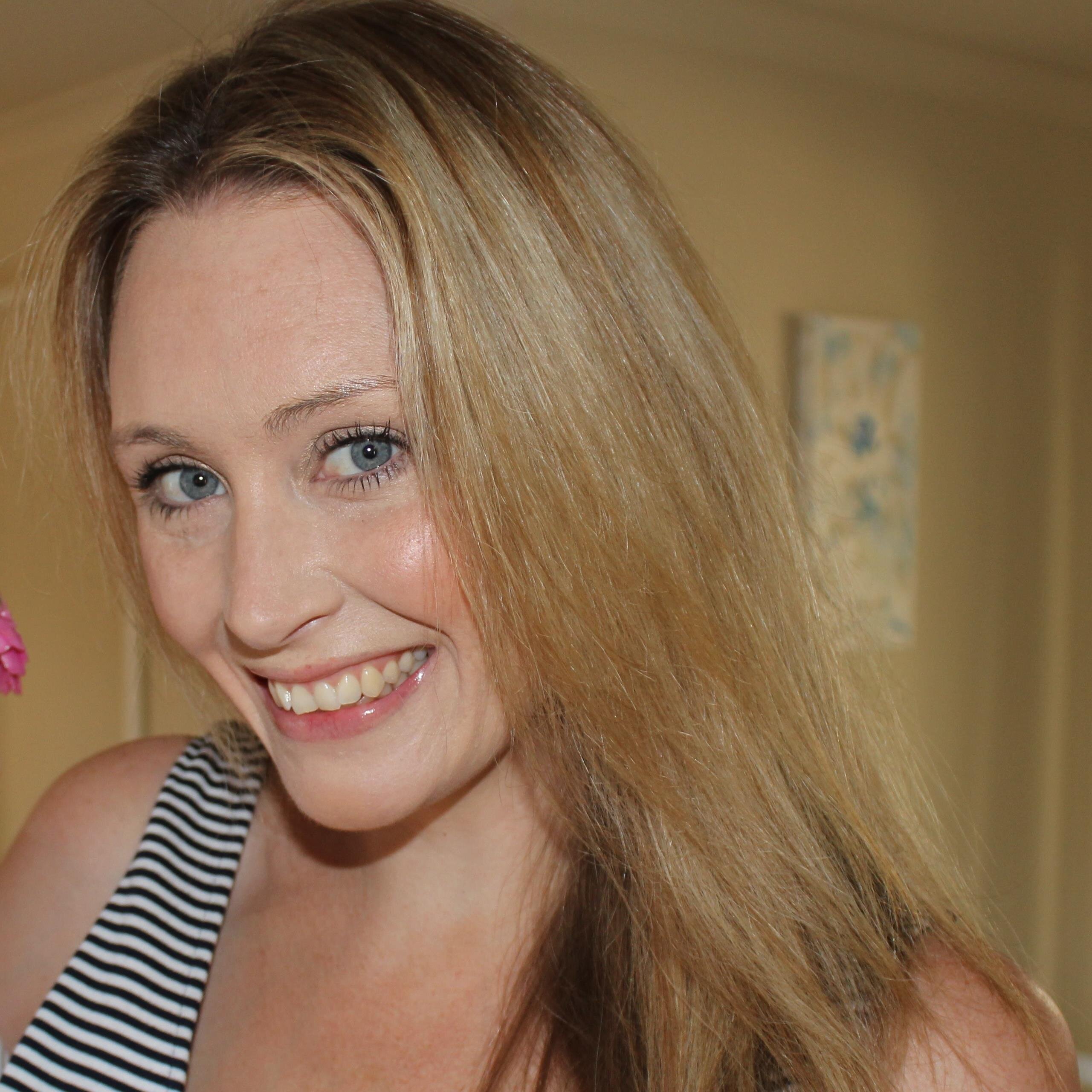 Teacher, mother, wife, blogger, tea-drinker. Oh, and I also have a Journalism degree laying around here somewhere...