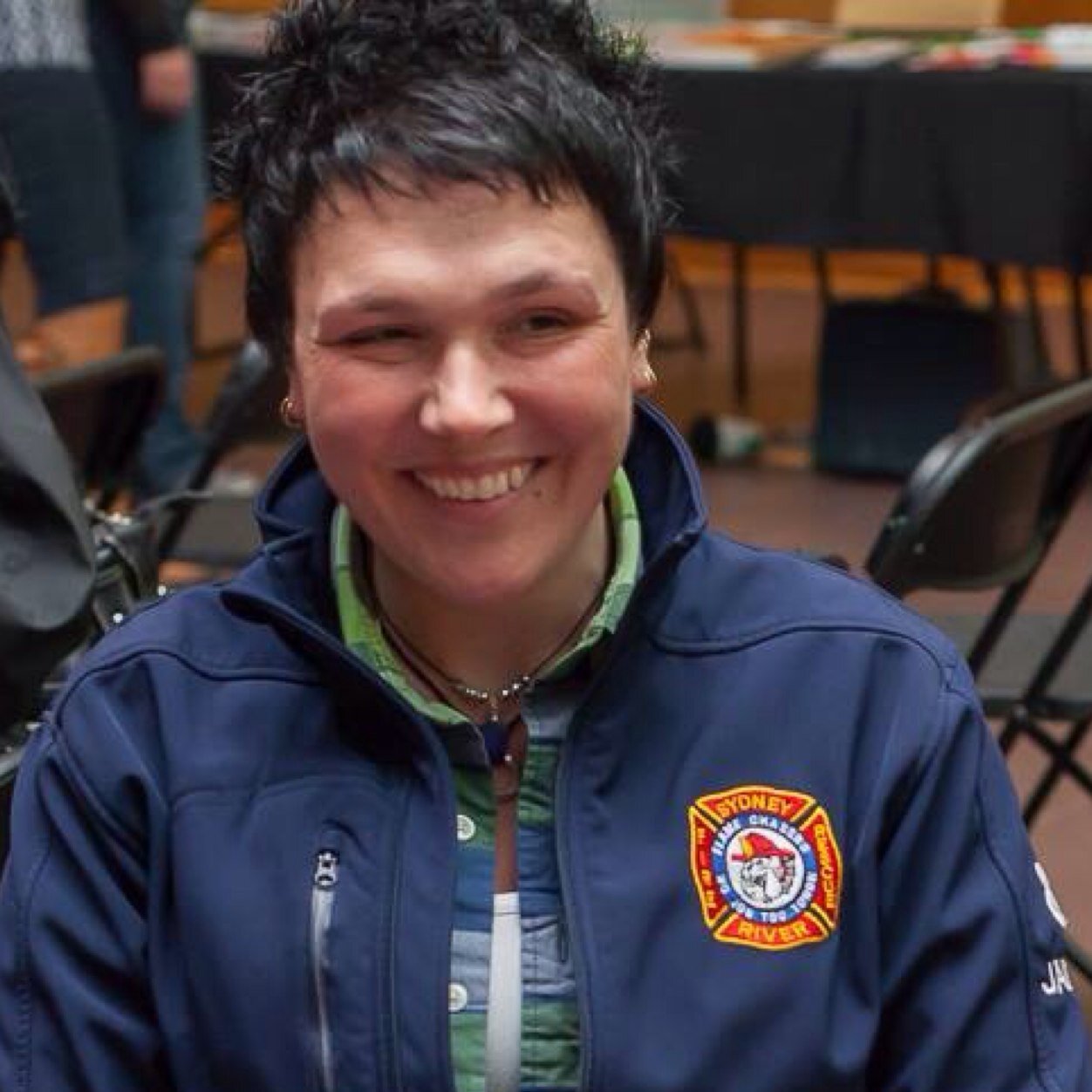 Government of Canada employee. Fire Fighter. Mother. Cancer survivor. Playing Hockey is life..... ok, and so is Golf and Softball.