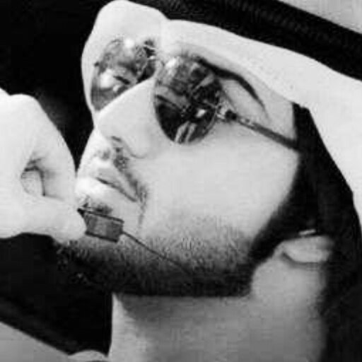 ‏‏‏‏‏‏‏‏ ✯ ‏الكلام اللي بَ خواطرنا كثيـرَ ،، لكنَ البوح عنه صعب ✯