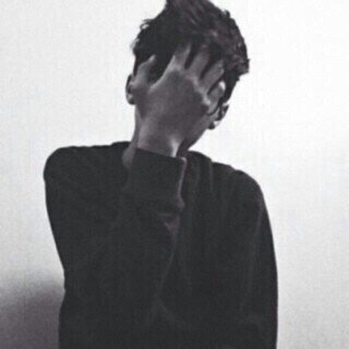 ‏مفضلتي مو لي بس انفضها وﻻتسوي الفولو لي سو هنا ‎‎@aaa000aaa43