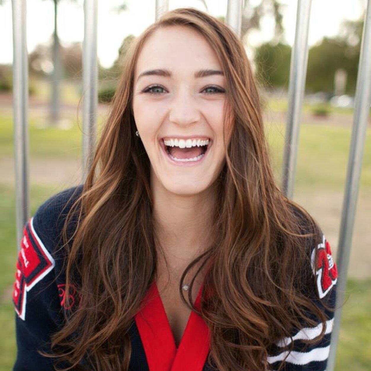 Instagram- miarobison382 State Champ 2013 HPU volleyball