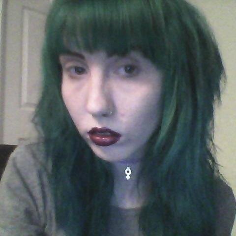 howelluminati's profile picture. im not a smart nerd im just a weak nerd