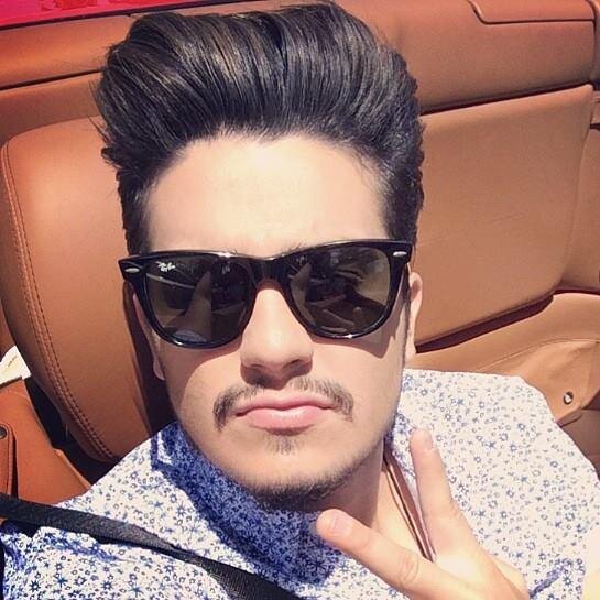 A distância impede-me tocar em você, mas não impede que eu te ame @luansantana ♥ზ