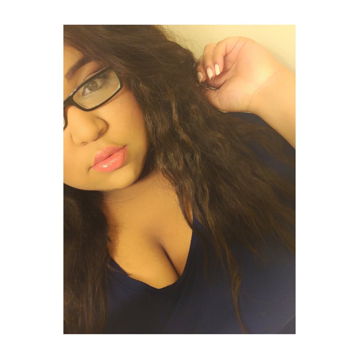 @chimpmunk_ways is a fat whore who thinks she knows how to do makeup but she aint shit . Die bitch