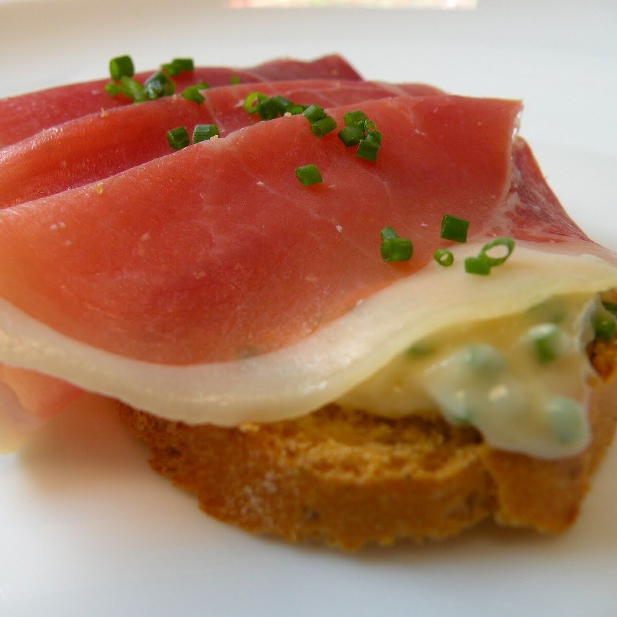 BonZero's profile picture. Bon Vivant, sibarita y hedonista, no estoy gordo, soy gourmet  “one who lives well, good ‘liver’ Pd: Habano Club