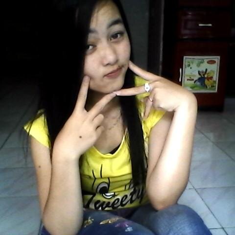 Name : Aii n'non 
Birth : Garut, 12-03-1997
Pelajar di SMAN 30 GARUT

. Waniita untuk di sayangi bukan untuk di lecehkan
,, jagalah khormatan wanita (y)