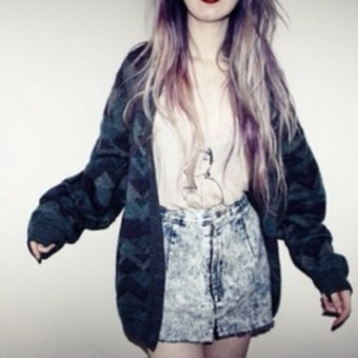 ___darkdiamonds's profile picture. Dm me feelings, or whatever your going through. I can tweet them if it makes you feel better or it can be kept between us. Im here.