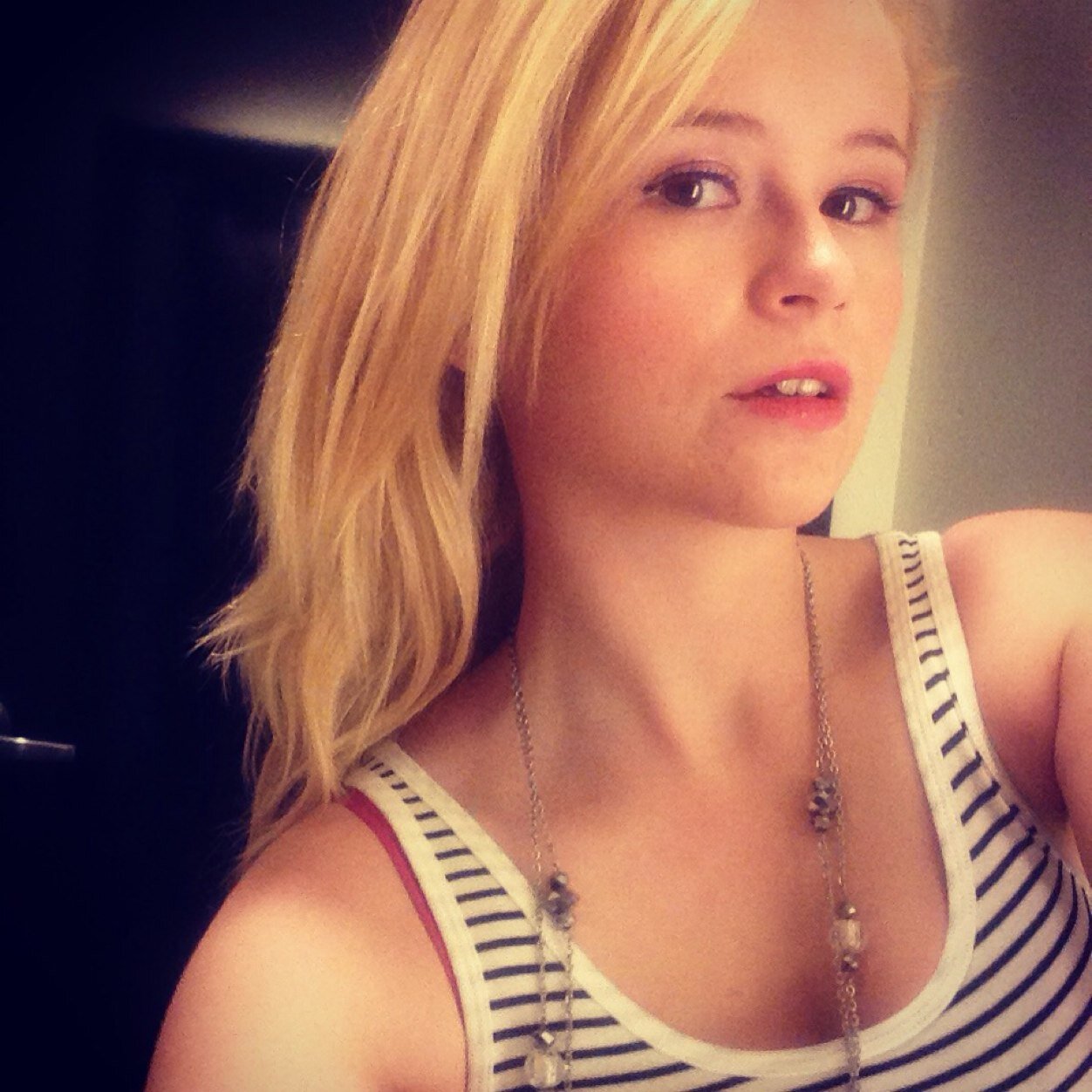 kaleighbwell's profile picture. I'm sitting at the corner of awesome and bomb diggity.