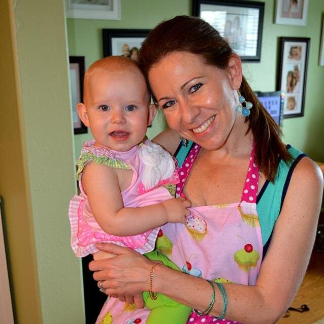 I'm a Blogger, Social Media Junkie, Multifamily Pro, Health Nut and Mom of Four!