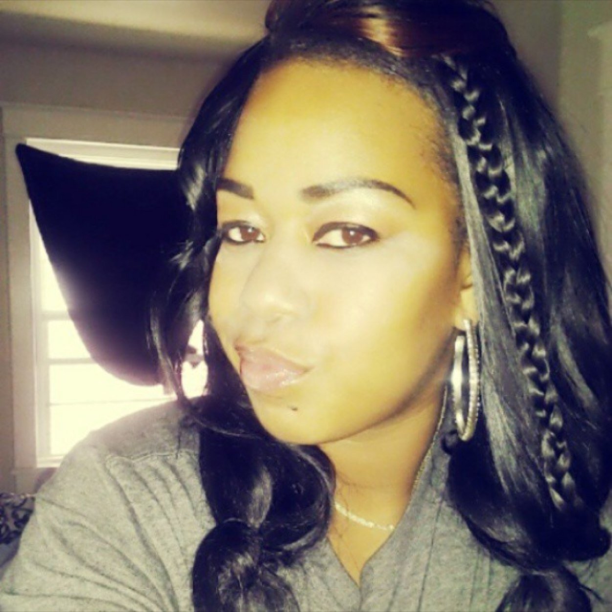 #Aries #TeamMommy #PrettyHustle Tweet Whats Real and Follow Me,