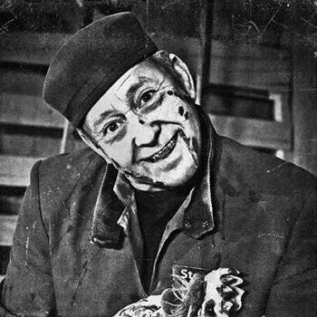 Haunted Hotel Ball, Innkeeper