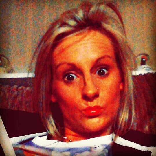 misssarahraspin's profile picture. one day this will all be a memory and ill be just fine ♡