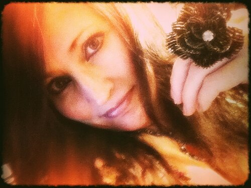 diosabryssa945's profile picture. Todo es culpa de Barney, por hacernos creer que si te quiero yo, tu me quieres a mi.  Totalmente aldreyer.