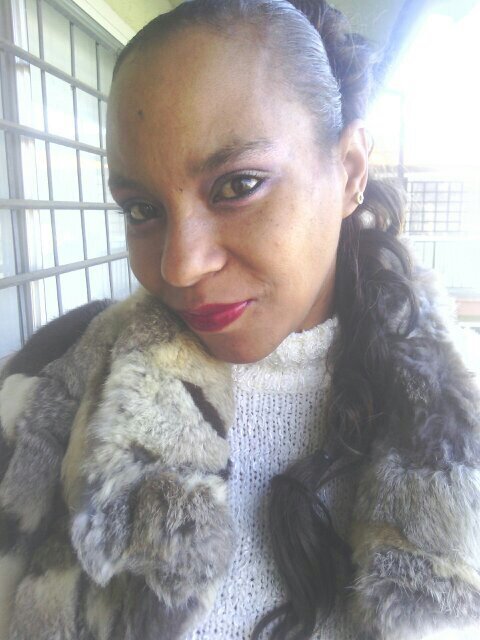 I'm me always will be. What u see is what u get, GOD BLESSED N GRATEFUL. I love to have fun&love to be fun. Mother of 5 beauties...3boys 2girls.Xoxo