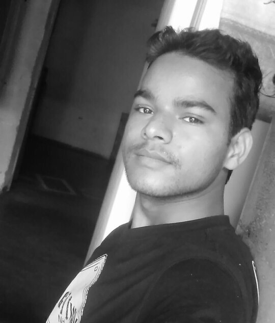 Stop uploadin ur status and download me in ur mind___________jàťíñ ĺöđhí j-şťàř
