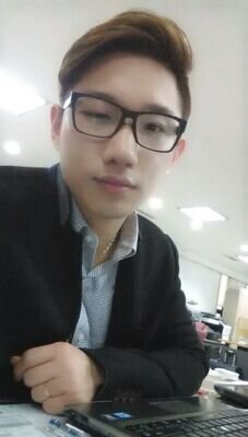 ResJJUn's profile picture. 엠파크 | Bank | Stock Exchange | Real Estate | Nikon | Canon | Racing | SNB 인생즐기자 진실을 믿는다. 혼자의 즐거움보다는 나눌 수 있는 즐거움이라면 누구든 상관없다. 세상은 철학이 아닌 이해관계의 굴레...