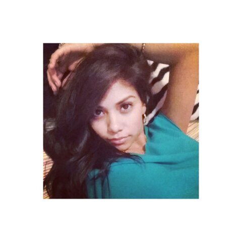 LatinaBarbie Muahh:* People settle down for what they hear, not for what they see. so I'm covering up my ears, closing my eyes, and just doin me.