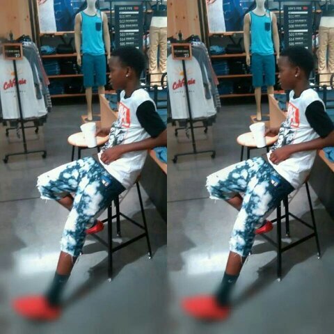 @Jaylaaaa___ here ❤ follow my gorgeous ass .. & follow this dude too while you lurking .
