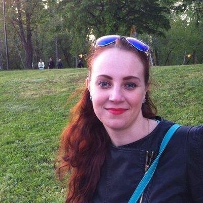 Стараюсь общаться естественно. Я очень коммуникабельная по жизни. Люблю все необычное. Родилась в замечательном городе.