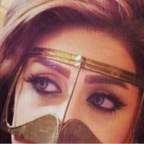 ‏كبرنا وأكتشفنا أن هنالك امور تخيف اكثر من الظﻻم