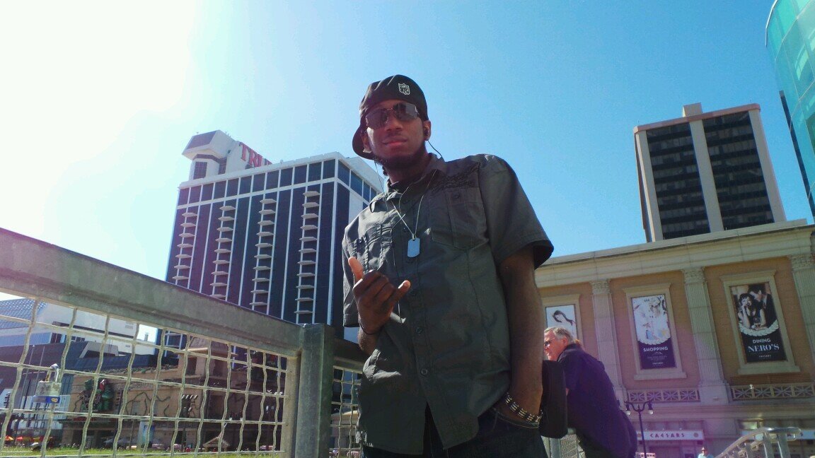 The office is stationed in jersey but im usually reporting live from the sky somewhere across the U.S..#TeamFollowBack we do jus that