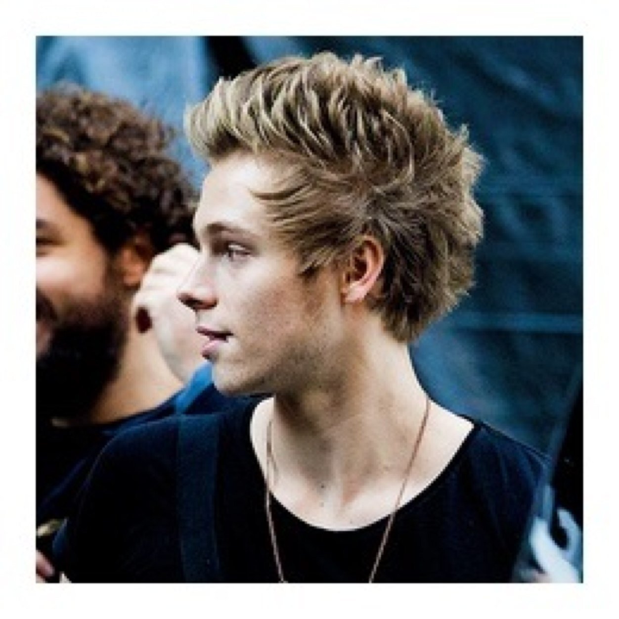5S0S182's profile picture. GO FOLLOW @HORRORHEMMO FOR A DM TO LUKE