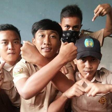 AlamsyahMudrik's profile picture. FollBack Me Pliss