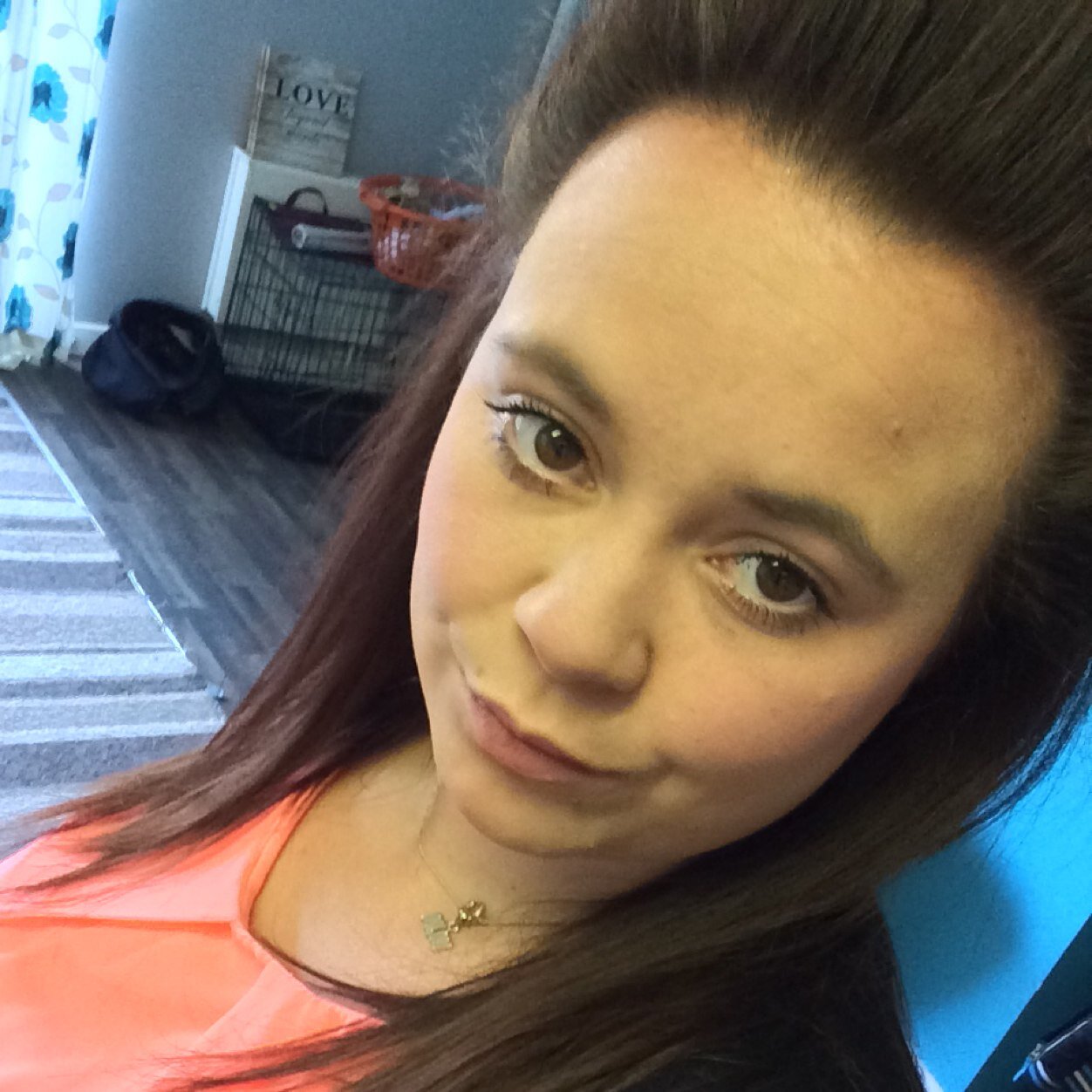 Im a mobile hairdresser and a mummy to a beautiful boy who is 6 i love my relationship and we have been together for 7years family and friends are all you need