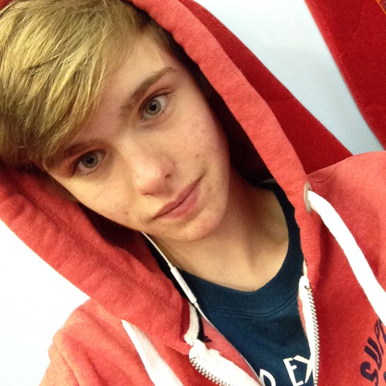 Follow me and ill follow back