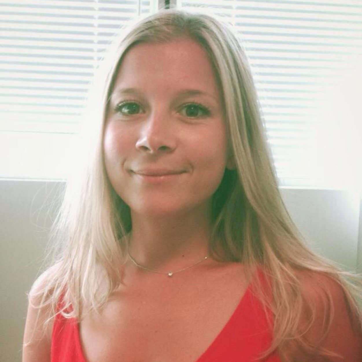 Consultant in a digital agency  - ESSEC #marketingdigital #socialmedia #innovation and also #art & #litterature